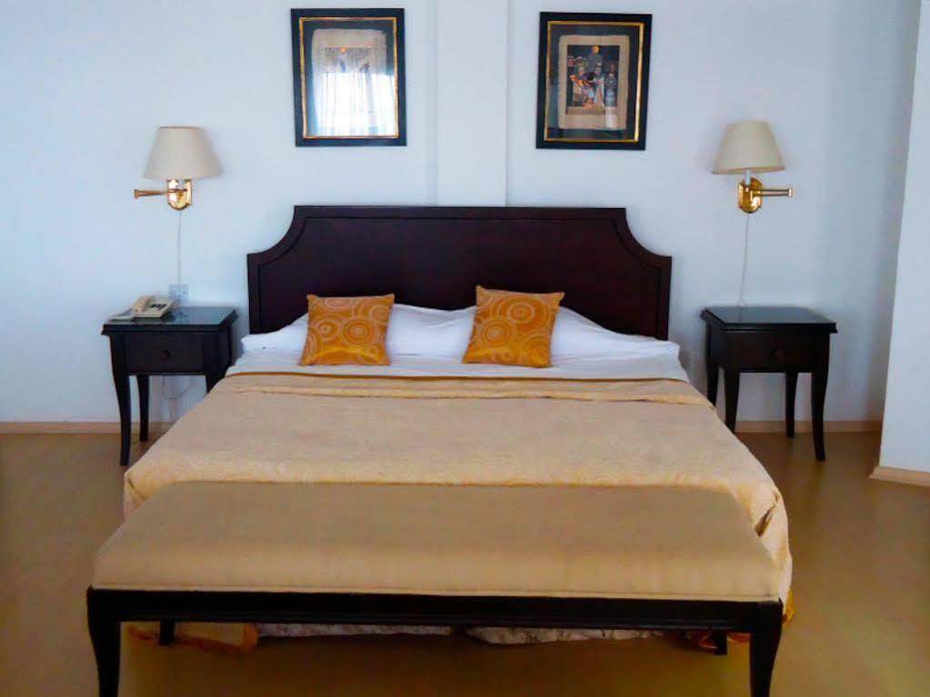 Ada Beach Hotel Karavas  ภายนอก รูปภาพ