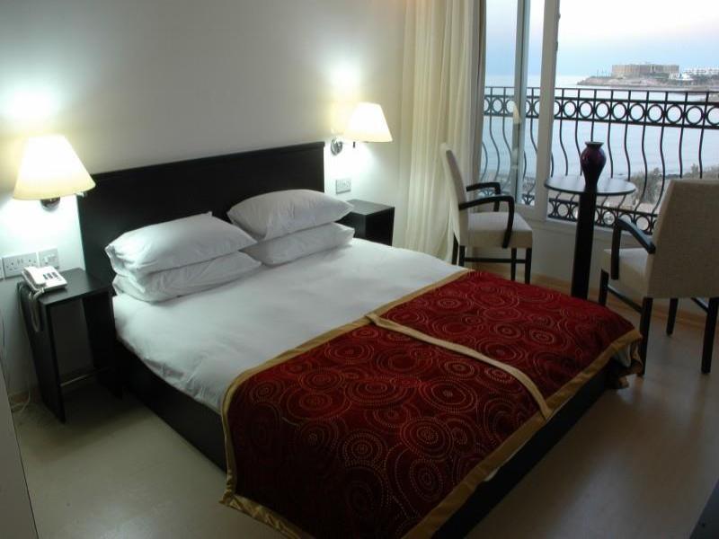 Ada Beach Hotel Karavas  ภายนอก รูปภาพ
