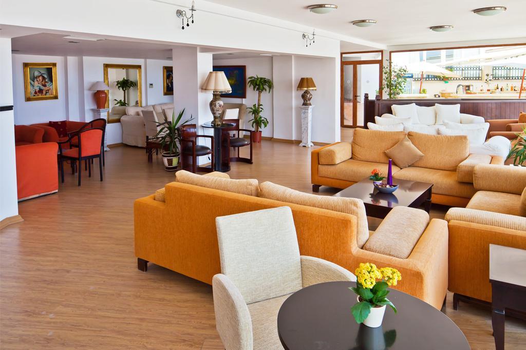 Ada Beach Hotel Karavas  ภายนอก รูปภาพ